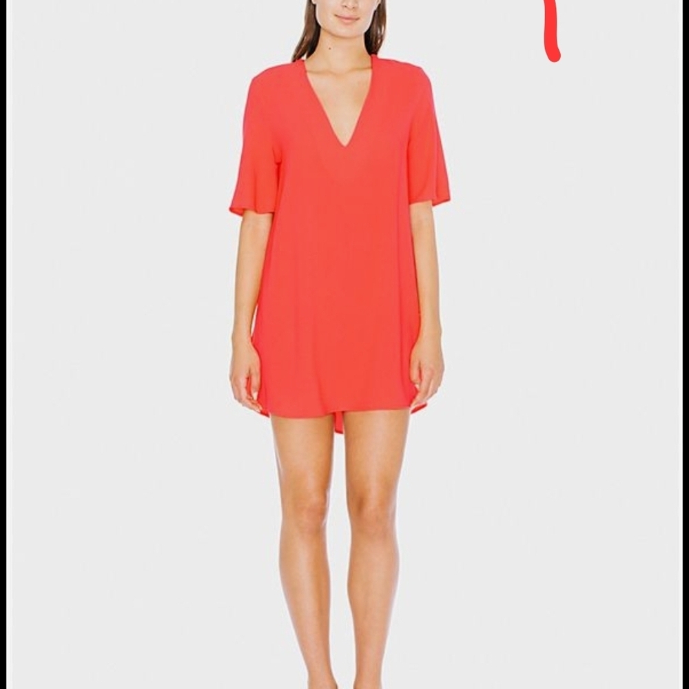 ✨ American Apparel Coral V-Neck Mini Dress – Size M ✨